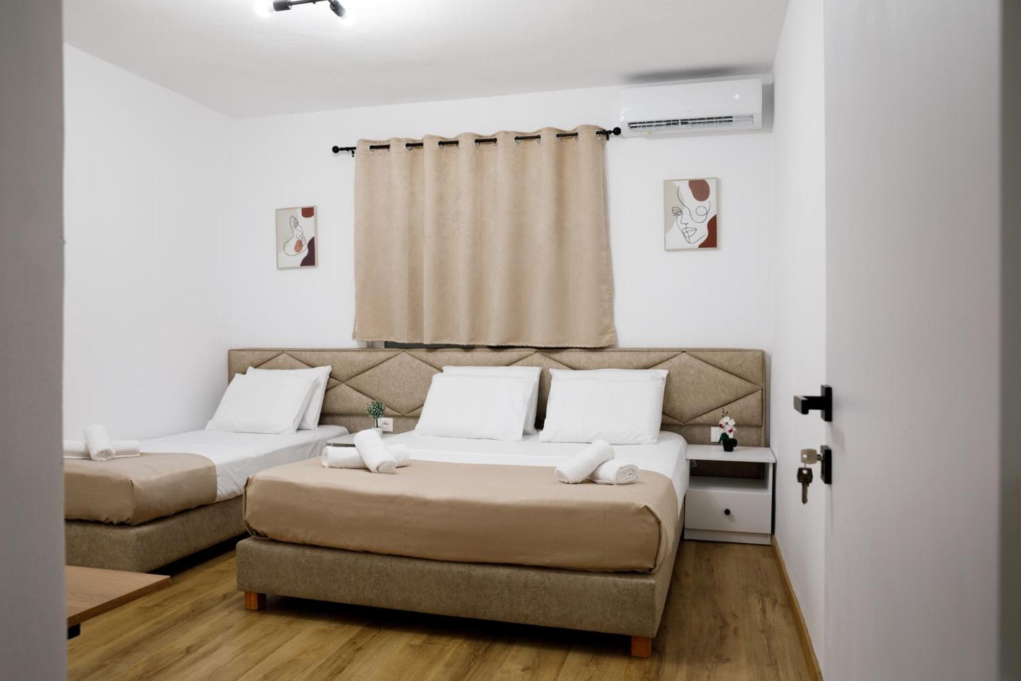 Vila Agimi 65 Gjirokastër Esterno foto