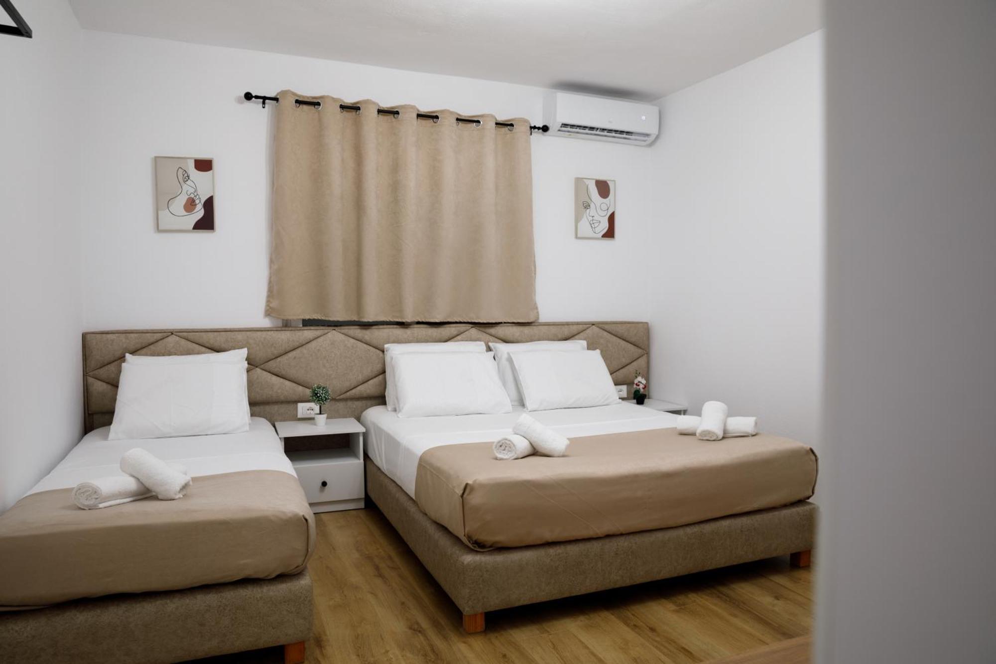 Vila Agimi 65 Gjirokastër Esterno foto