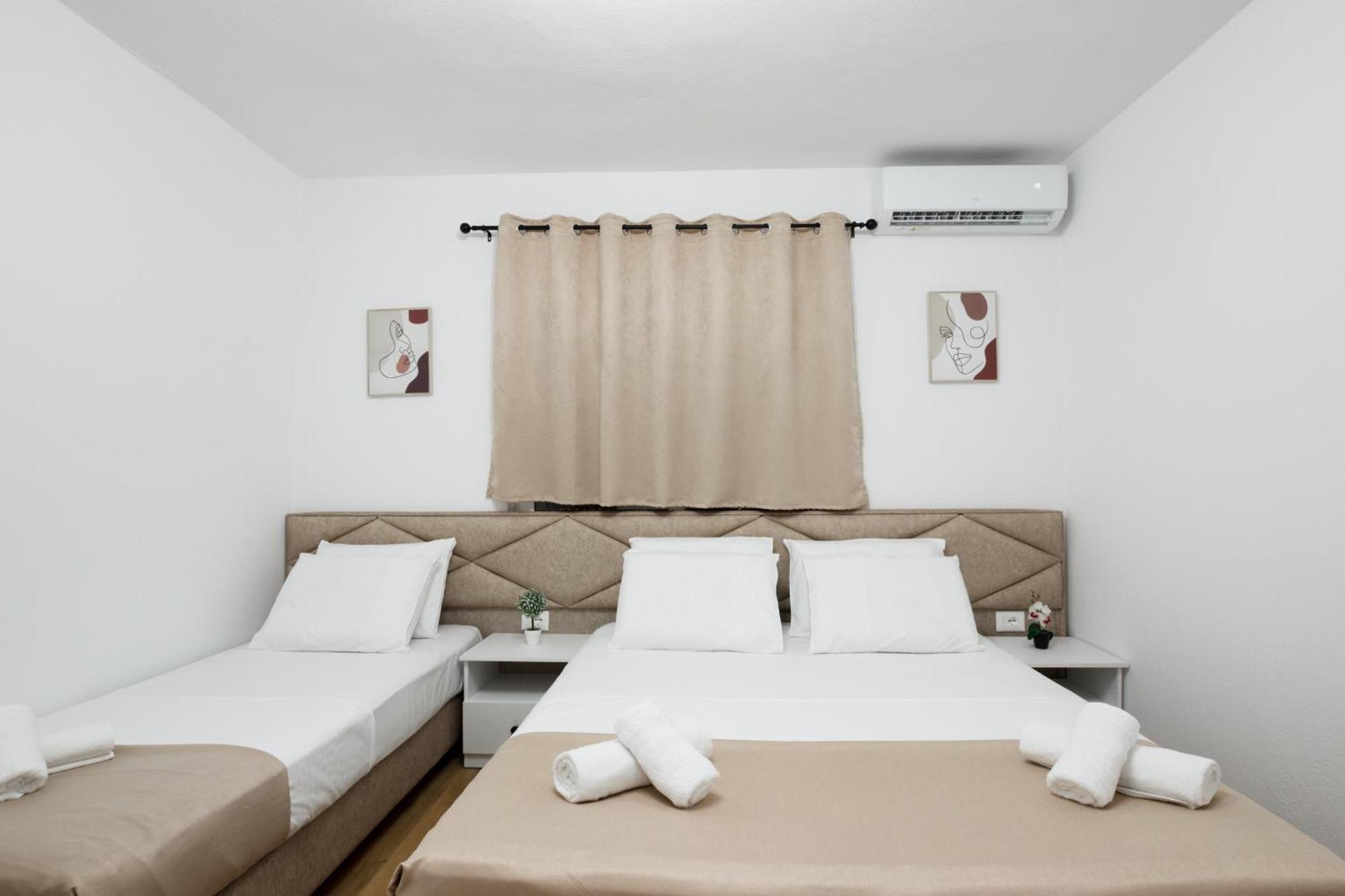 Vila Agimi 65 Gjirokastër Esterno foto